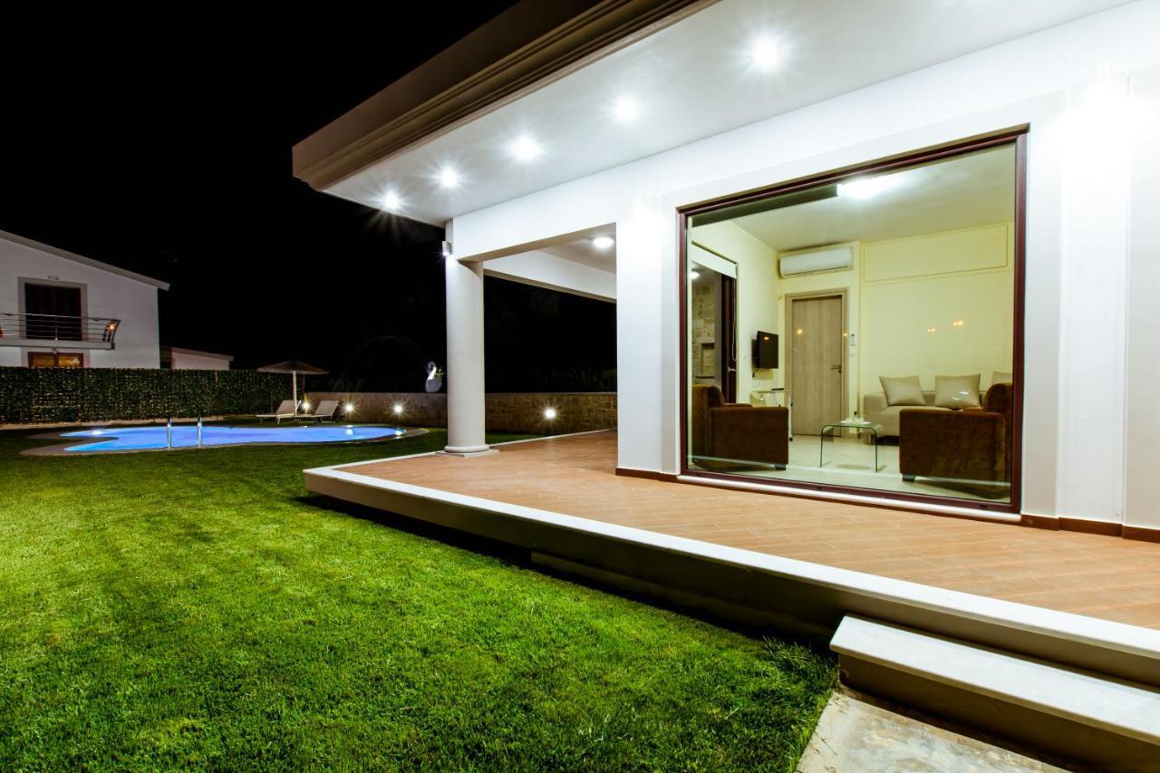 Chania Oasis With Heated Pool エクステリア 写真