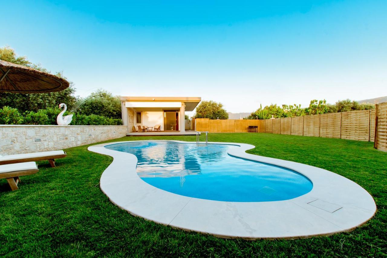 Chania Oasis With Heated Pool エクステリア 写真